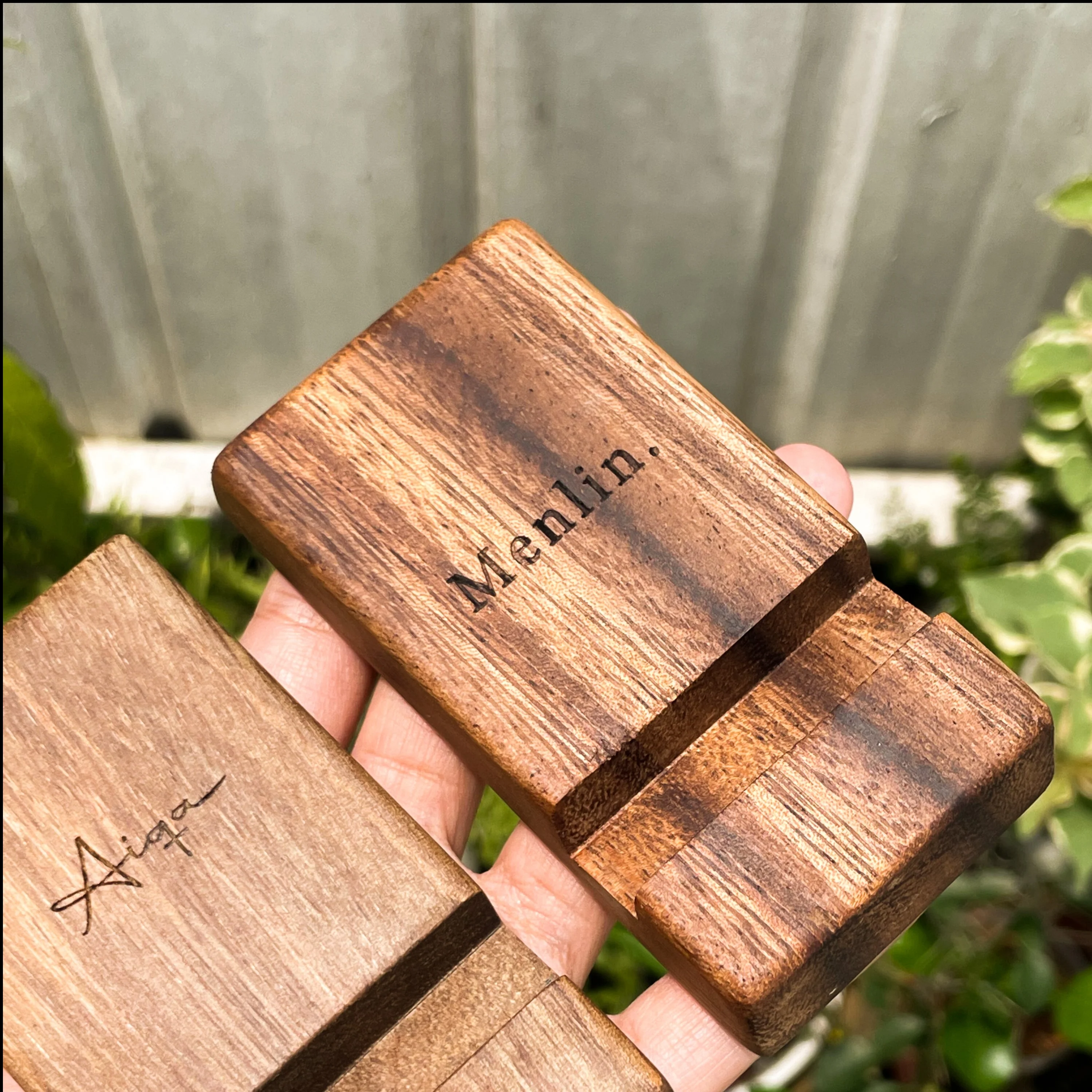 KECHI Balau Wood Phoneholder - Image 5